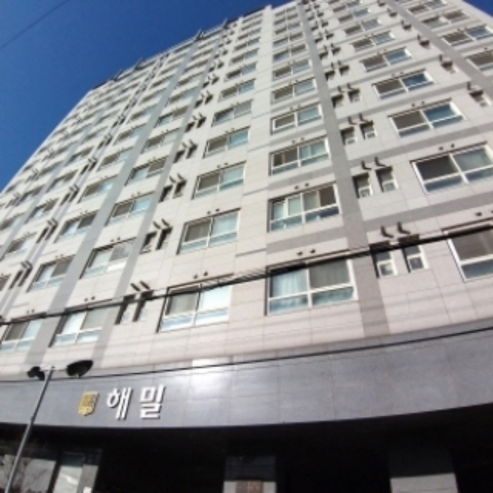 건물 전경