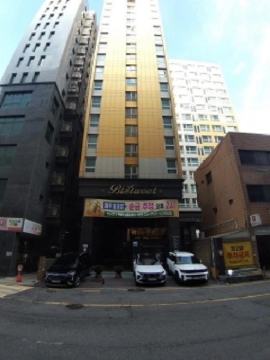건물 전경