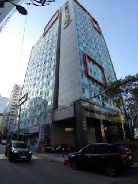 건물 전경