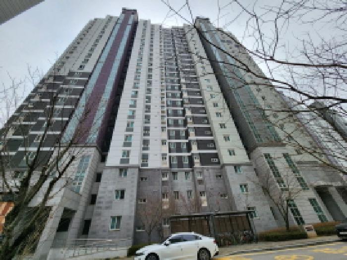 이건 부동산 외관 전경
(408동)