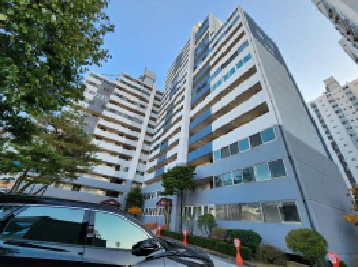 이건 부동산 외관 전경
(102동)
