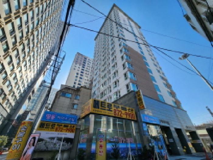 이건 부동산 외관 전경