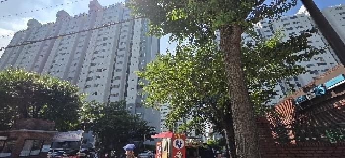 단지입구 전경