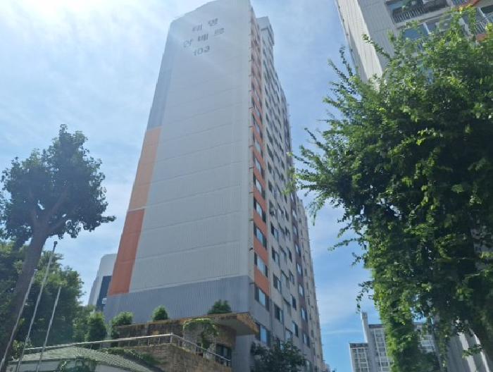 건물 전경