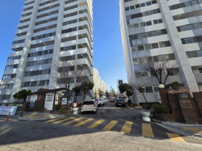 단지입구 전경
