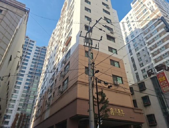 건물 전경