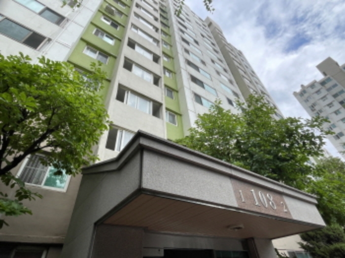 108동 아파트 전경