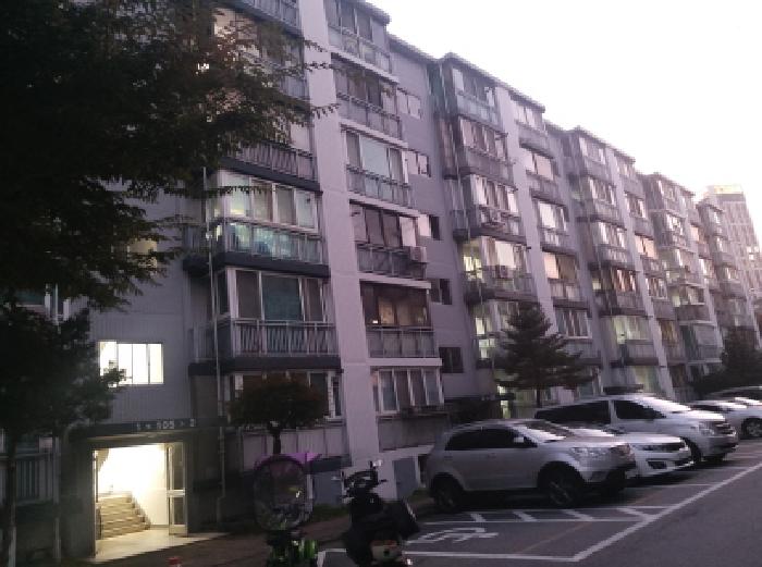 * 본건 목적물 소재 동 전경