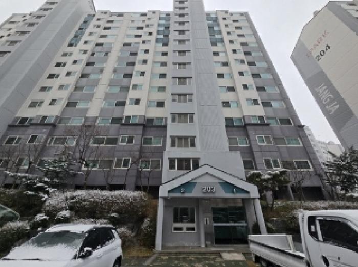 본건