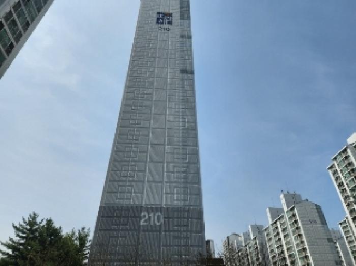 본건