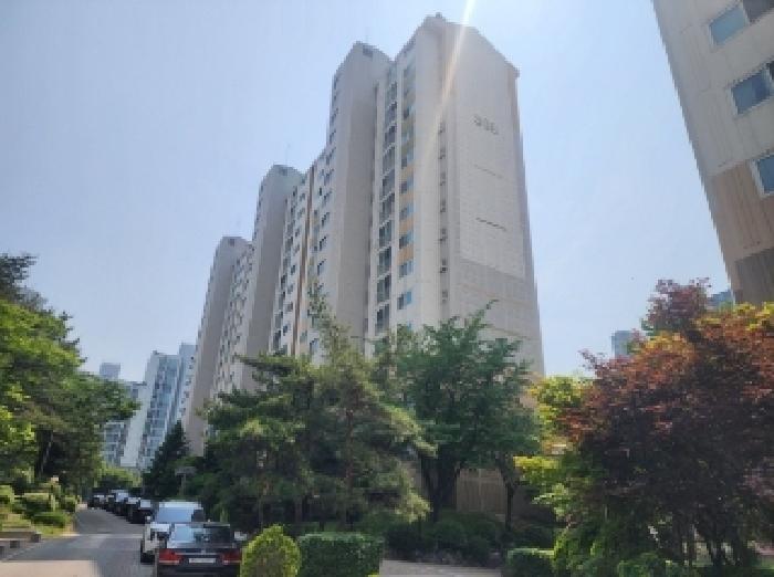 본건