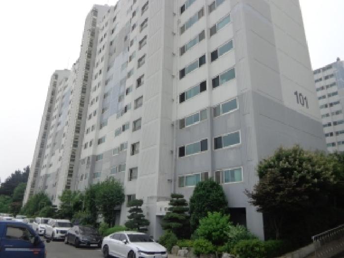본건 아파트 전경