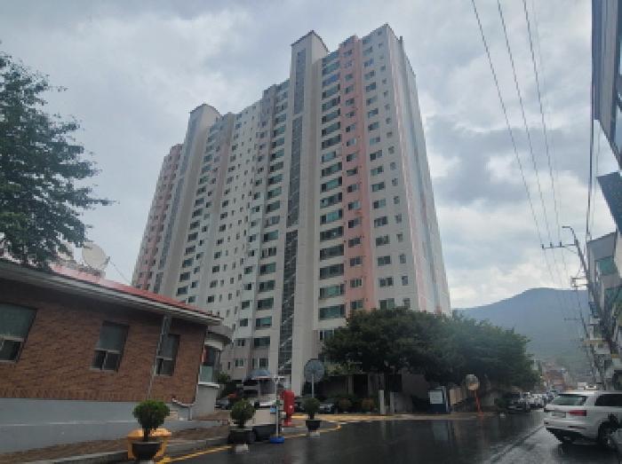 앞산청구제네스 105동 16층1601호