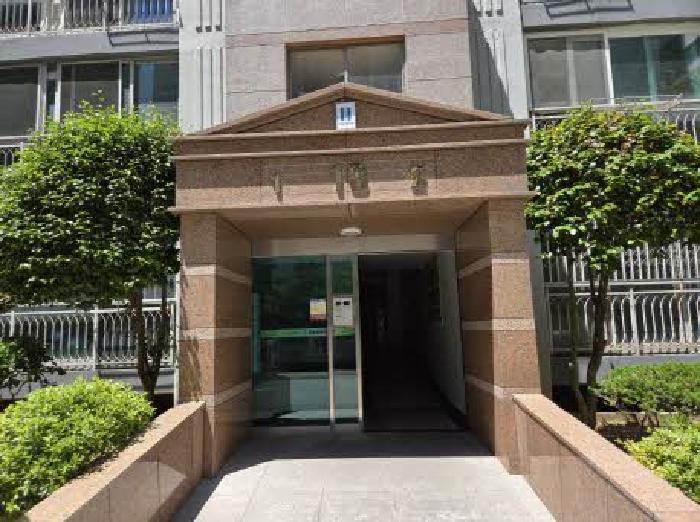 본건 18동 공동출입구
