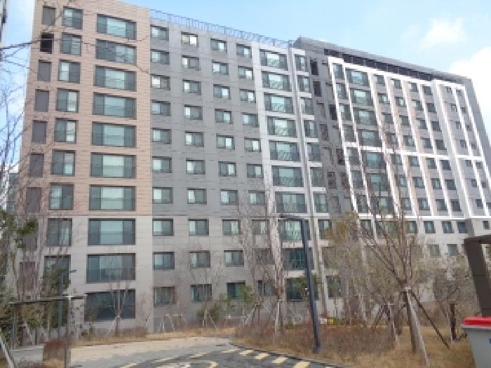- 본 호(용담로7길 18,호반써밋제주) 104동 건물 전경
