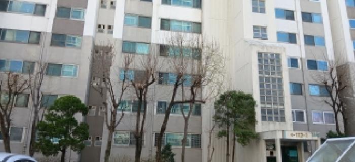 건물 전경