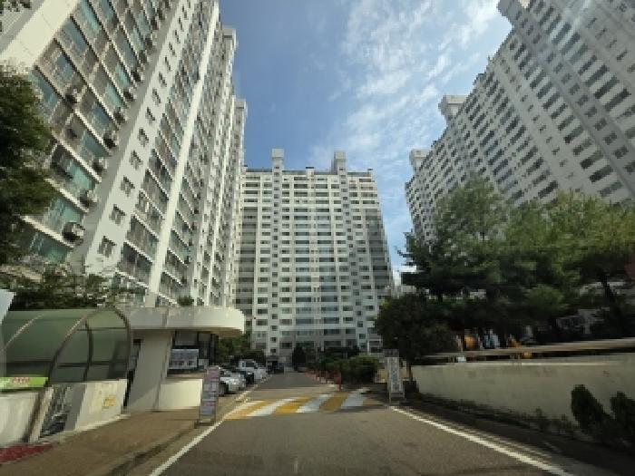 단지입구 전경