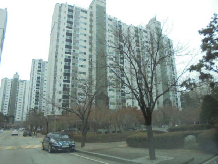 본건