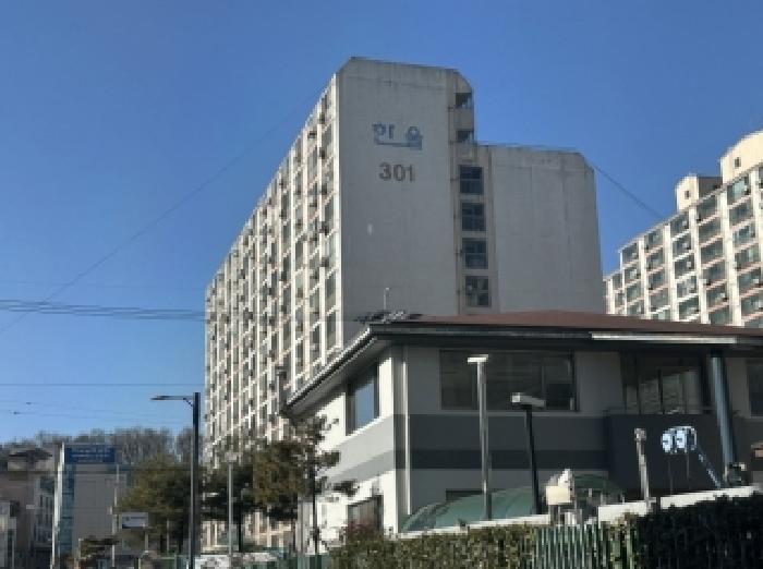 본건