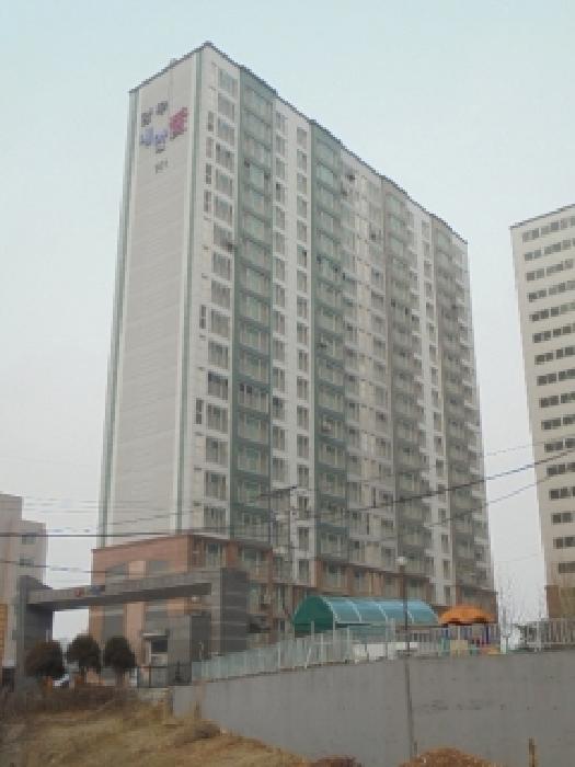 본건
