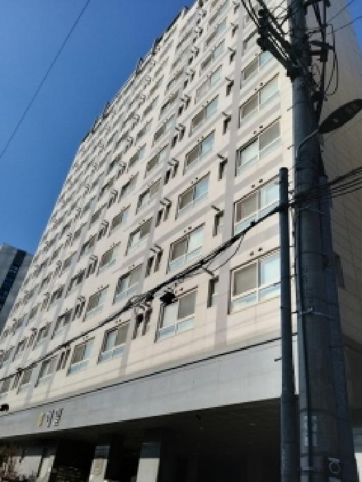 건물 전경