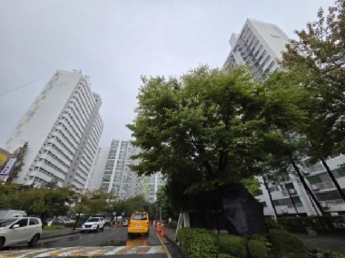 단지입구 전경