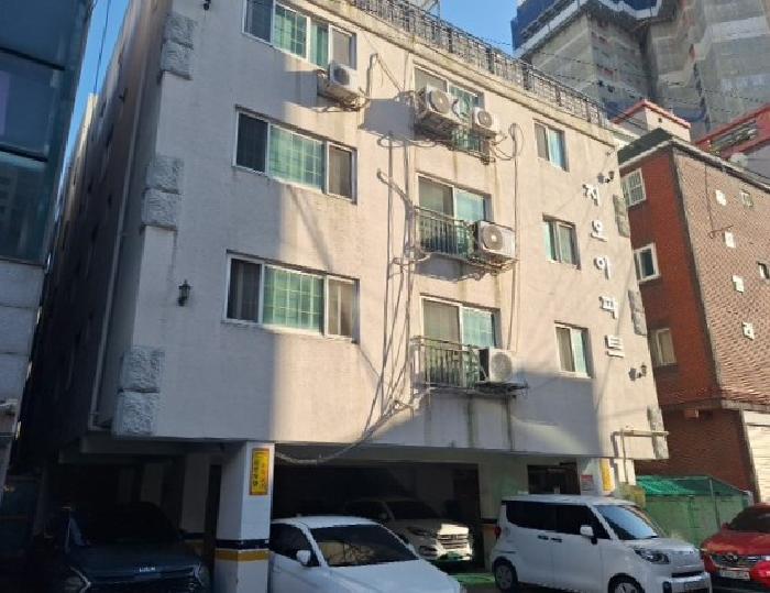 건물 전경