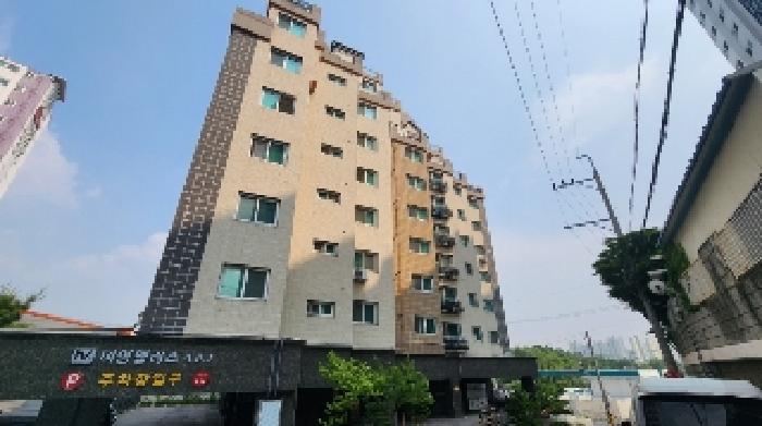 건물 전경
