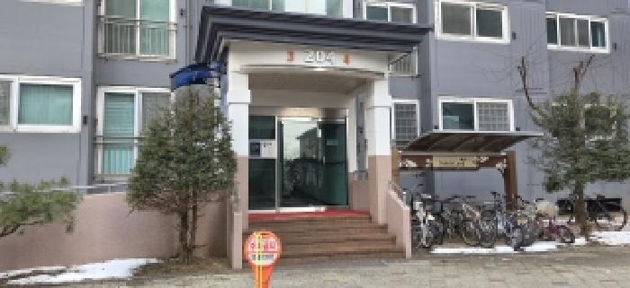 공동출입문