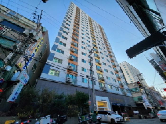 이건 부동산 외관 전경