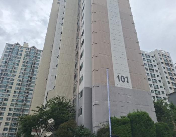 건물 전경