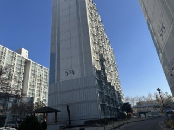 본건