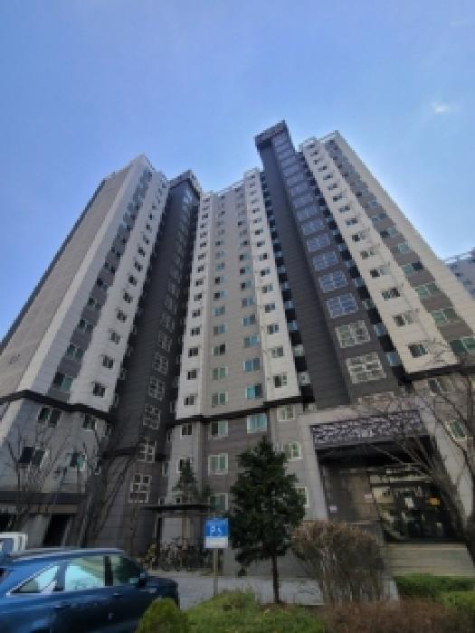 본건
