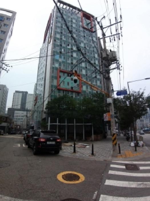 건물 전경