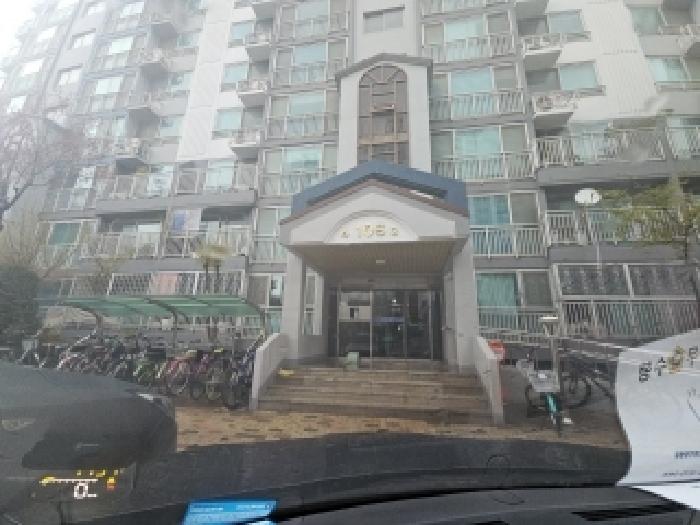 106동 공동출입구
