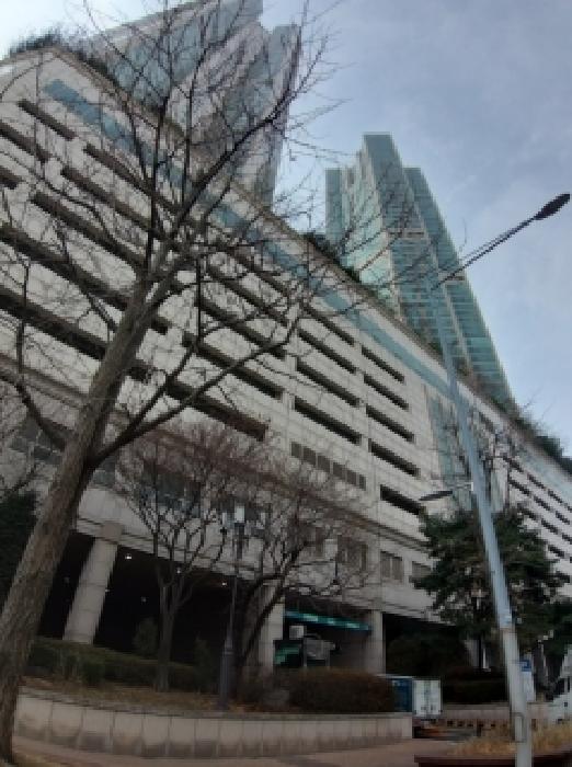 건물 전경