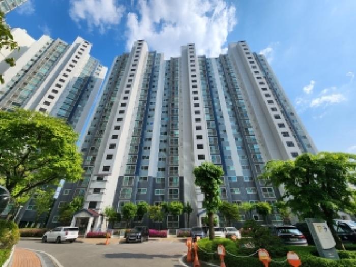 이 건 부동산 외관 전경