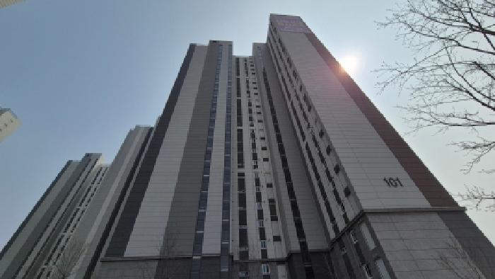 아파트 건물 전경