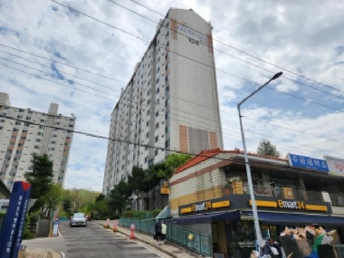 본건 건물 외관 전경