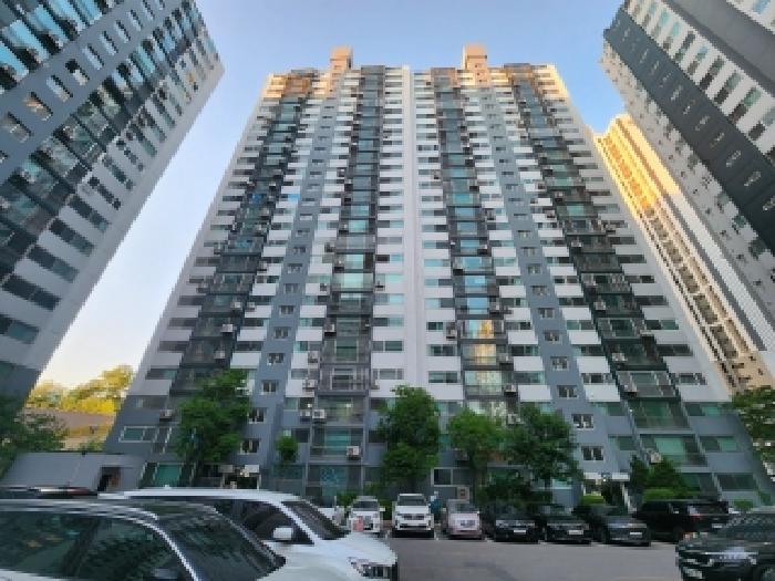 이 건 부동산 외관 전경