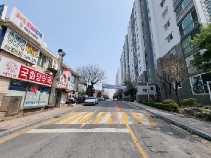 아파트 출입구
