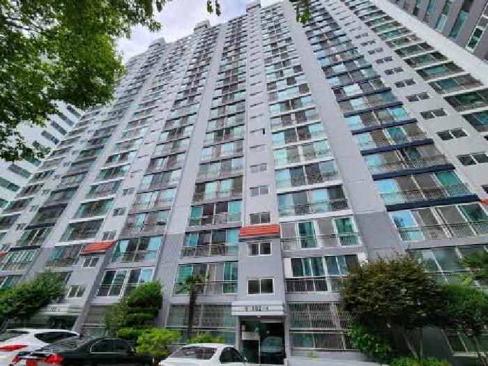부산광역시 금정구 중앙대로1929번길 48-1, 102동 1층111호(구서동,구서신동아아파트) 
건물전경