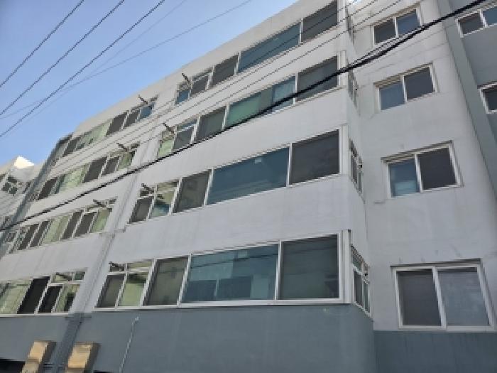 해당 아파트 전면