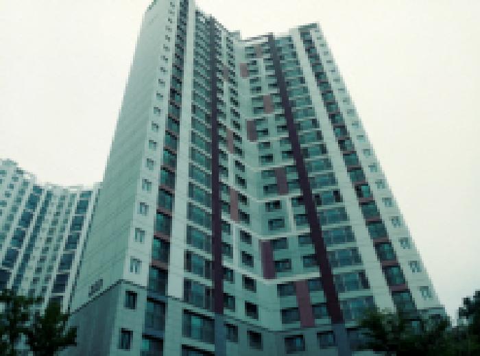 * 본건 1동 건물 전경