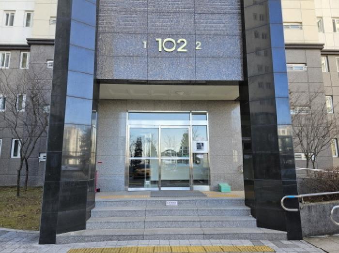 신우희가로아파트 102동 3층302호