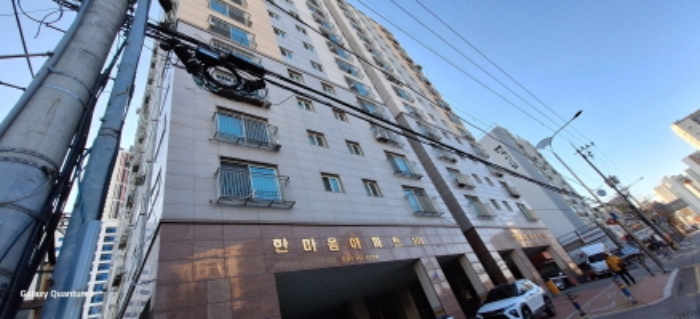 건물 전경