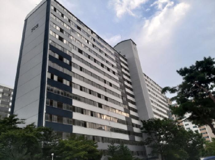 * 본건 목적물 소재 동 전경