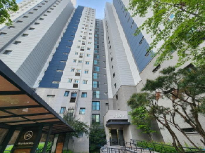 해당 아파트 105동 외부 전경
