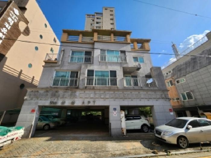 부동산 소재 건물 전경