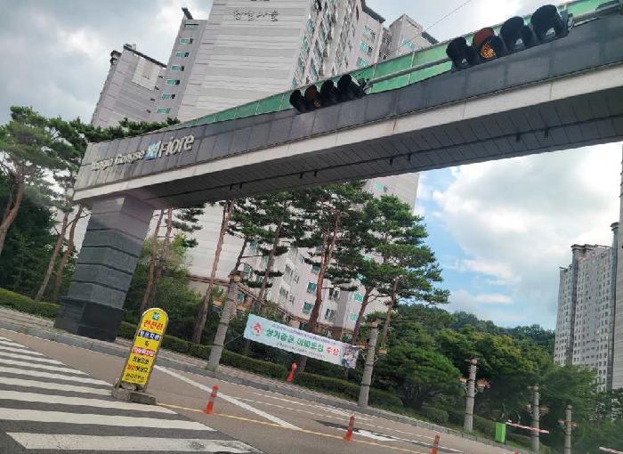 아파트주출입구